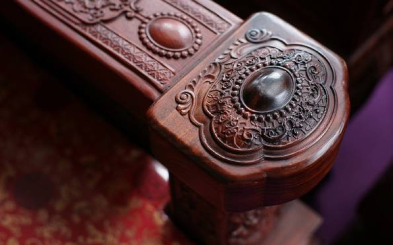 红木家具厂为您介绍为什么各人都爱红木家具？？